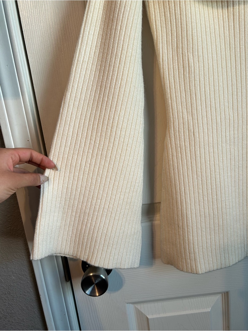 Off-Shoulder Ribbed Knit Sweater - Cream - Picture 3 of 9